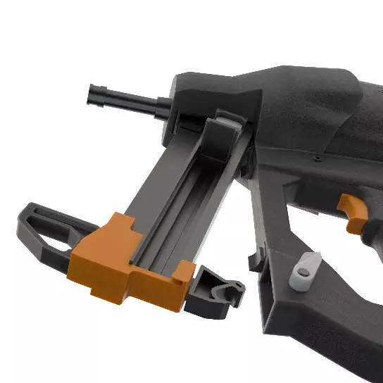 Colocar cartucho de clavos en la pistola