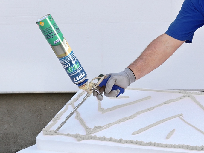 Application of PU-EP polyurethane adhesive on insulation panel